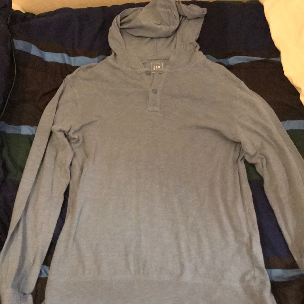 GAP Longsleeve tshirt w/ hood